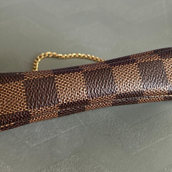 Louis Vuitton Mini Pochette Damier Ebene - Picture 3 of 7